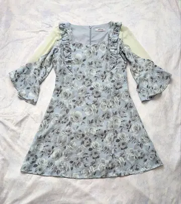 Ank Rouge 스카이블루 꽃무늬 원피스