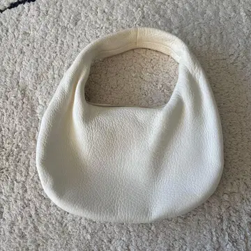 Aeta 아에타 화이트 핸드백