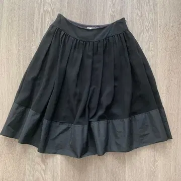 NATURAL BEAUTY 플레어 스커트 블랙 안감 부착