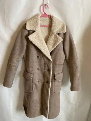 무스탕풍 더블 브레스트 코트 (리버서블)