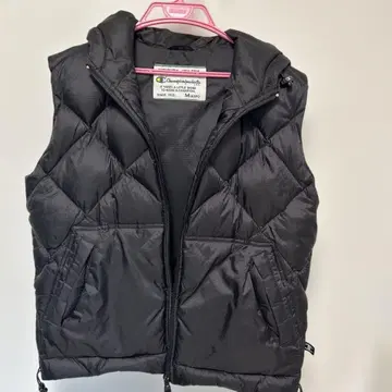 Champion 블랙 다운 베스트 M 사이즈