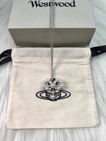 Westwood 스컬 디자인 목걸이
