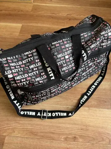 헬로키티 보스턴 백 대용량