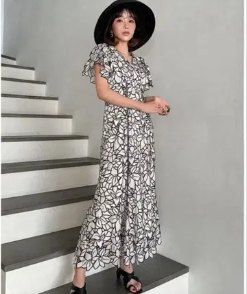 에이미 이스트 월 Lorraine flower 머메이드 원피스