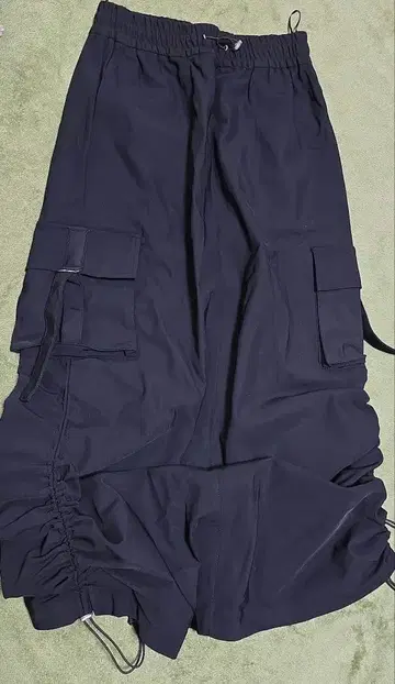 미사용 새상품 ZARA 블랙 카고 스커트