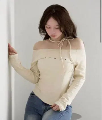 Mary 로고 초커 탑 앤메리