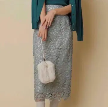 그레이 레이스 타이트 스커트