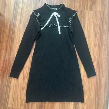 ZARA 프릴 니트 미니 원피스