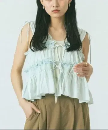 ROSE BUD SLV.LESS GATHERED BLOUSE