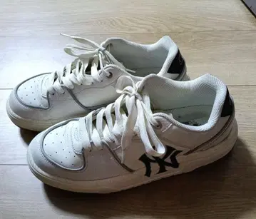 MLB 화이트 스니커즈 27cm