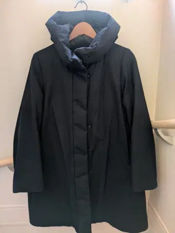 UNIQLO 하이브리드 다운 코트 네이비 S 사이즈