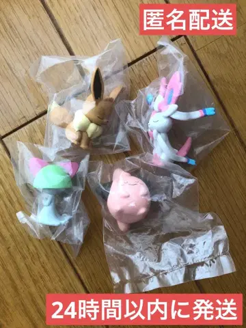 어깨 쿵 포켓몬 니피아 이브이 랄토스 피츄 4점 세트