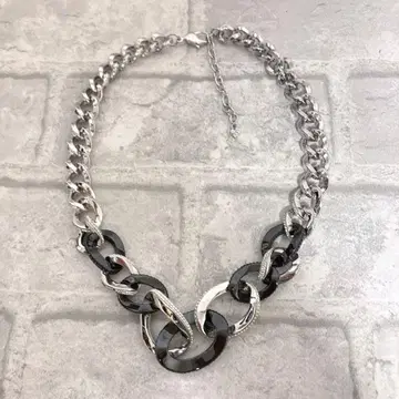 SWAROVSKI 스와로브스키 몽테뉴 블랙 목걸이