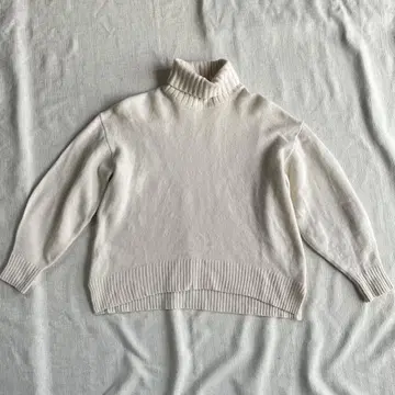 beauty&youth 아이보리 터틀넥 스웨터 울 캐시미어