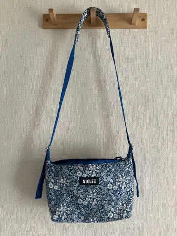 AIGLE 리버티 프린트 사코슈 블루