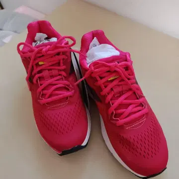 DIADORA 신발 빨간색