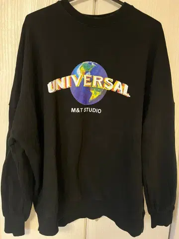 UNIVERSAL 블랙 트레이닝복 M&T STUDIO