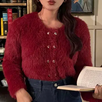 efill 골드 하트 버튼 샤기 숏 니트 가디건