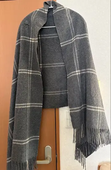 존스턴스 캐시미어 그레이 체크 무늬 대형 스톨