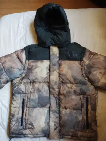 아르마니 익스체인지 카모플라쥬 다운 자켓 S