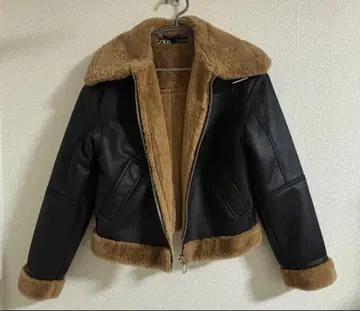 ZARA 블랙/베이지 무스탕 코트