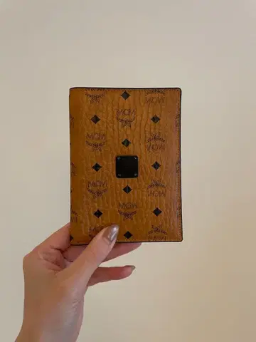 MCM 여권 케이스 브라운 가죽