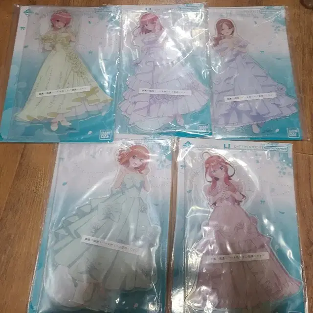 신규 쿠지 5등분의 신부 아크릴 스탠드 5종 팝니다