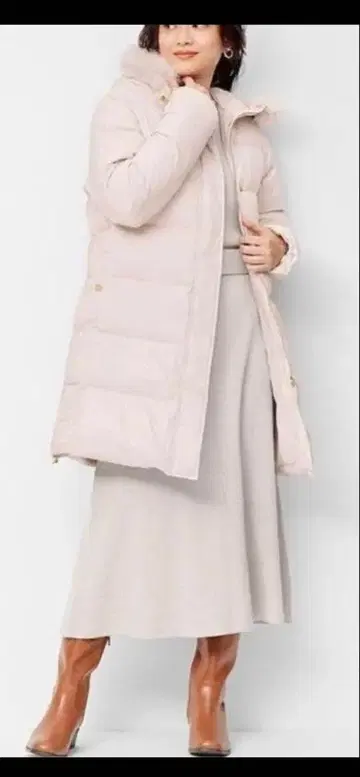 GU 미사용 새상품 퍼 포함 롱 다운 코트