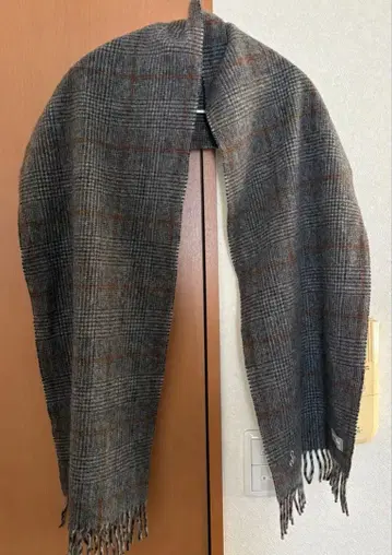 조슈아 에리스 Joshua Ellis SOPH. 콜라보 체크 무늬 머플러