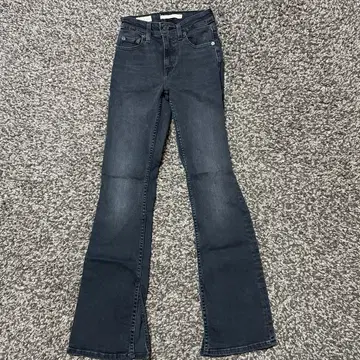 새상품 리바이스 하이라이즈 슬림 부츠컷 23인치