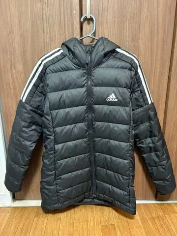 adidas 블랙 다운 자켓 M
