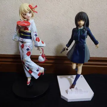 리코리스 리코일 니시키기 치사토 이노우에 타키나 피규어 세트