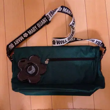 MARY QUANT 그린 컬러 숄더백