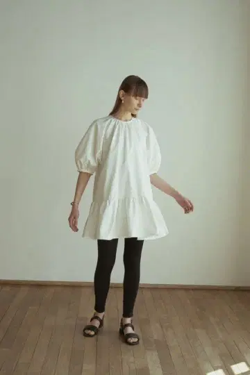 [ 새상품급 ] CLANE PUFF MINI ONE PIECE 화이트