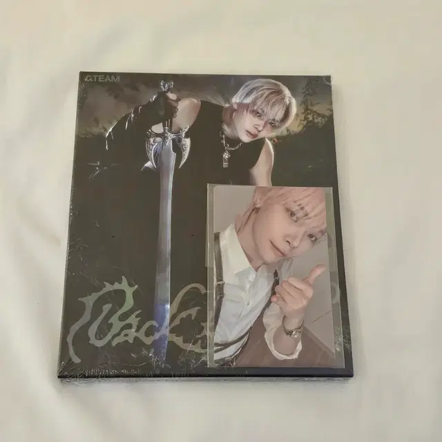 앤팀 니콜라스 백투라 M2 엠투 포카 + 미개봉 로어 앨범