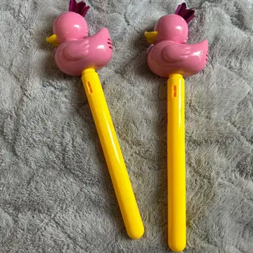 도날드 구와구와 스틱 핑크 팔팔루자 2개 묶음 판매