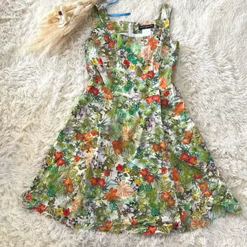 [비이팅 하트] 그린 꽃무늬 슬리브리스 원피스 드레스 A라인 S