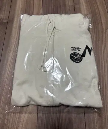 SnowMan ON 공식 투어 굿즈 후드티 L 사이즈 새상품