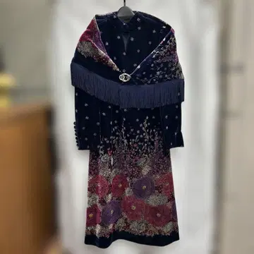 벨로아 소재 원피스 꽃무늬