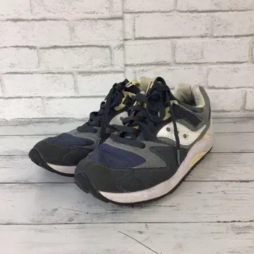 11.28 h973 써코니 스니커즈 사이즈 미상