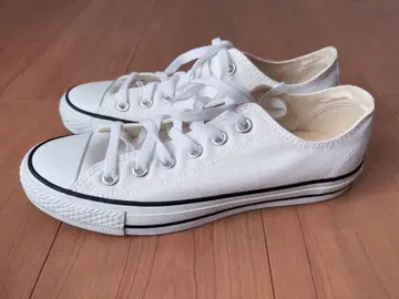 CONVERSE 여성용 화이트 로우컷 스니커즈 24.5cm