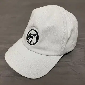 그레이 야구 모자 로고 자수