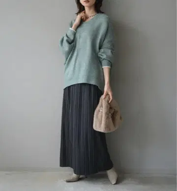 신상 뤼미에 플리츠 라인 스커트 CHARCOAL Lumier