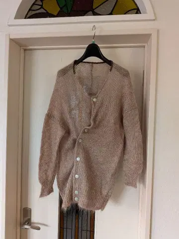 SUNAO KUWAHARA 베이지 긴팔 가디건 변형