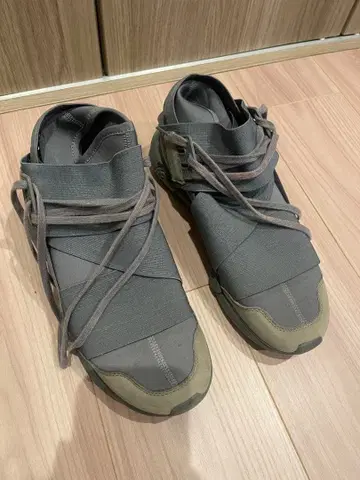 Y-3 그레이 스니커즈 26cm