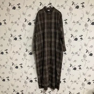 어반 리서치 도어스 체크 스탠드 카라 셔츠 원피스