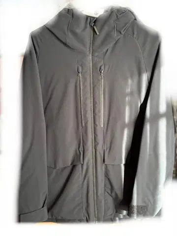 유니클로 하이브리드 다운 파카