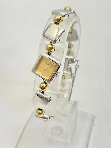 SEIKO 세이코 1E20-5A00 여성용 손목시계