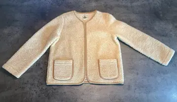 크림색 플리스 자켓 긴팔