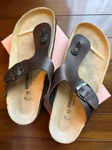 BIRKENSTOCK 브라운 플립플랍 44